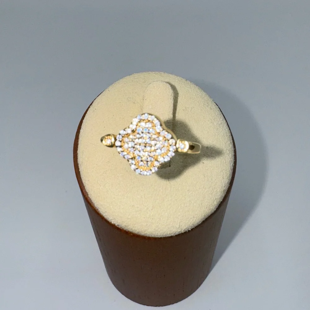 18k Clover Spinner Ring - Picture 6 of 10